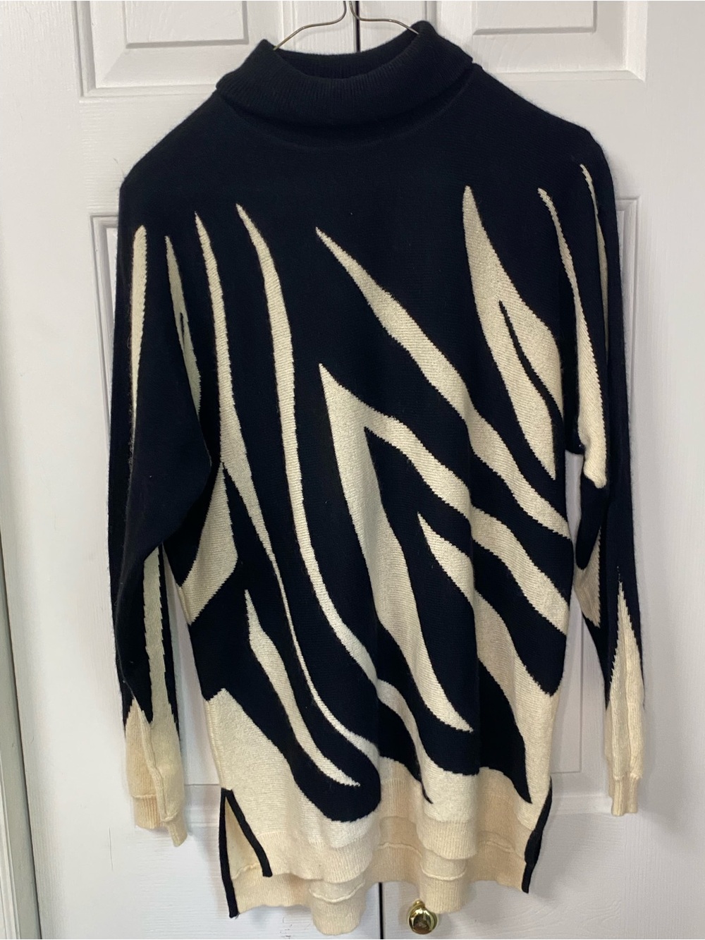 Charter club Cashmere Black & Cream Zebra-Pattern Mock Neck Sweater